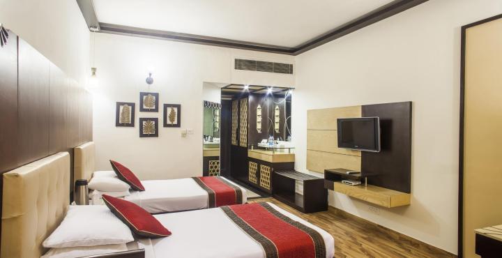 Hotel Maharaja Regency Ludhijána Kültér fotó