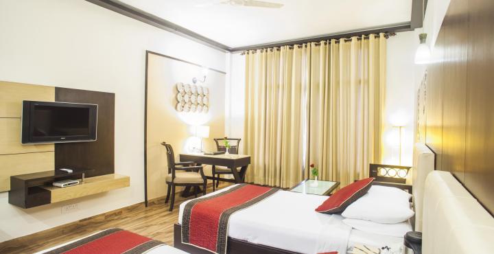Hotel Maharaja Regency Ludhijána Kültér fotó