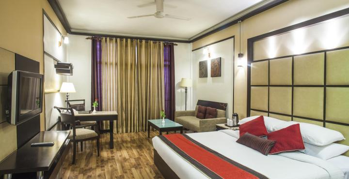 Hotel Maharaja Regency Ludhijána Kültér fotó