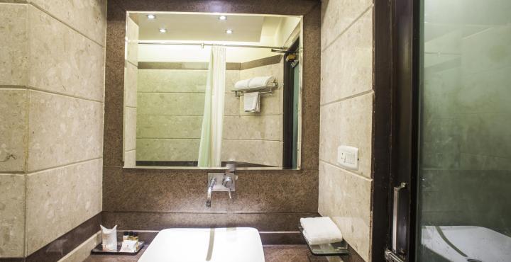 Hotel Maharaja Regency Ludhijána Kültér fotó