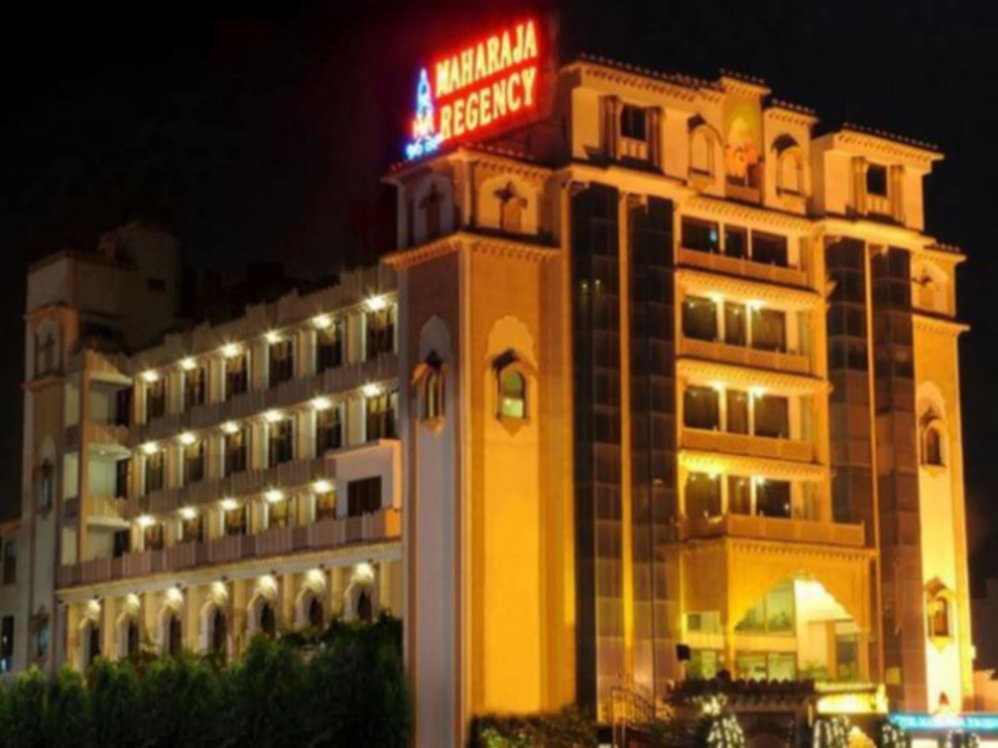 Hotel Maharaja Regency Ludhijána Kültér fotó